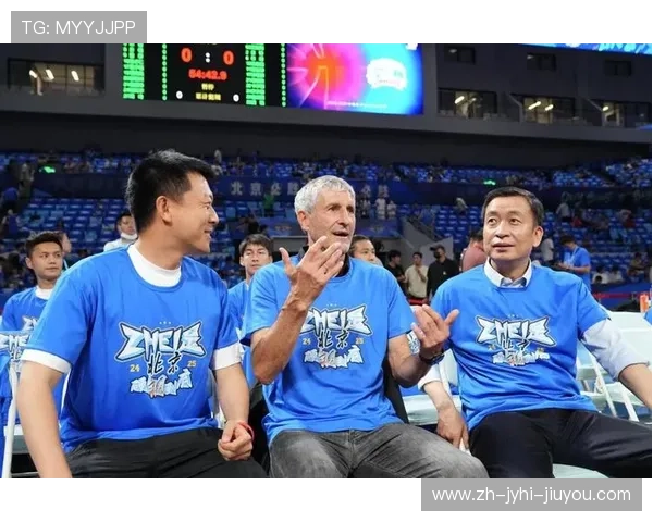 CBA球队球员与足球合作